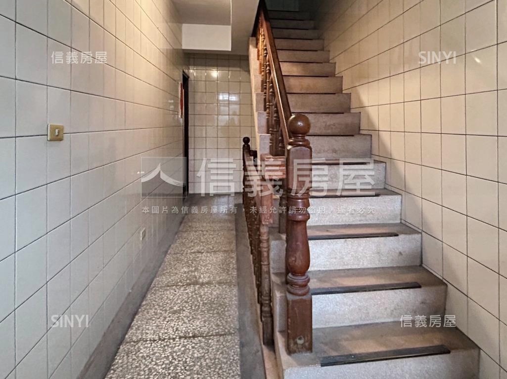 士林捷運站精緻美屋房屋室內格局與周邊環境