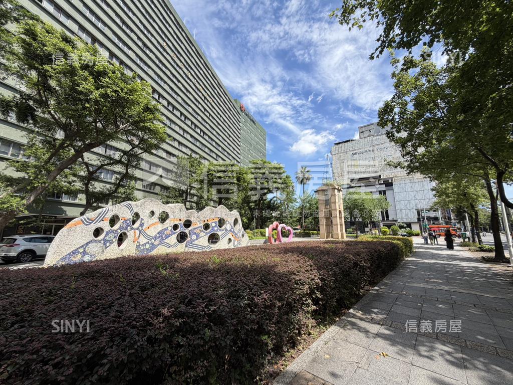 中山北路電梯方正２房房屋室內格局與周邊環境
