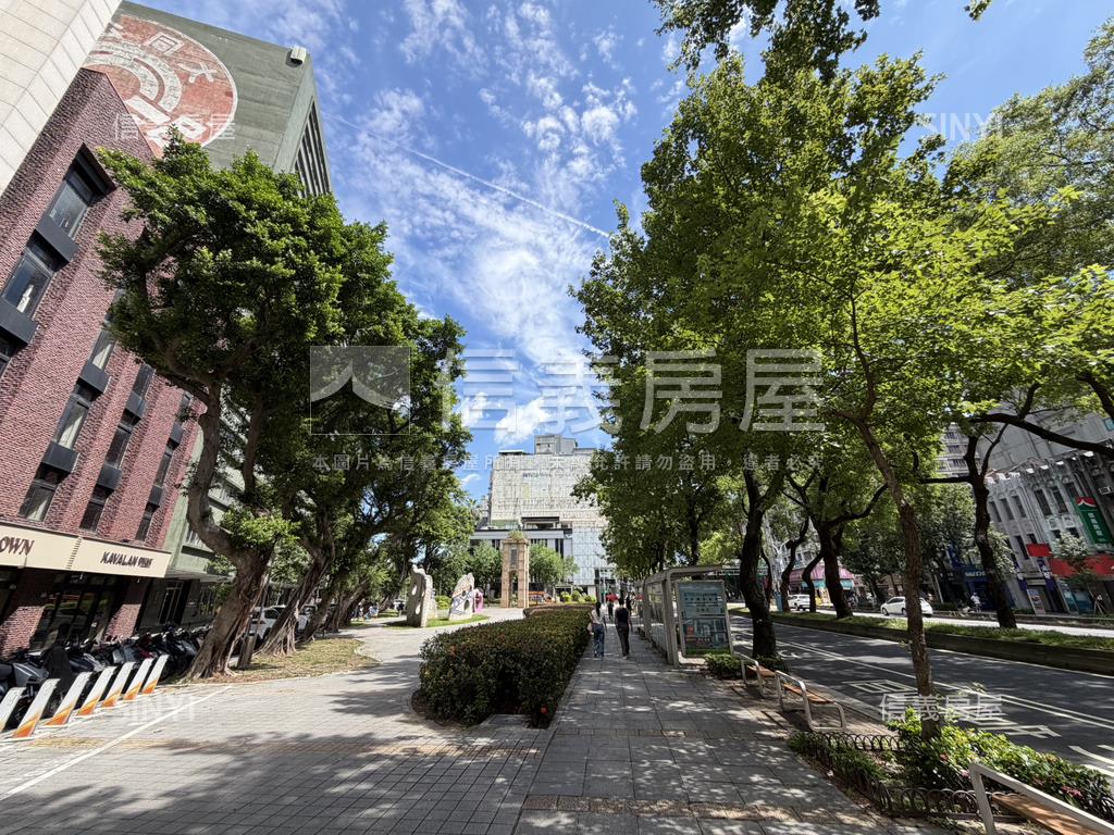 中山北路電梯方正２房房屋室內格局與周邊環境