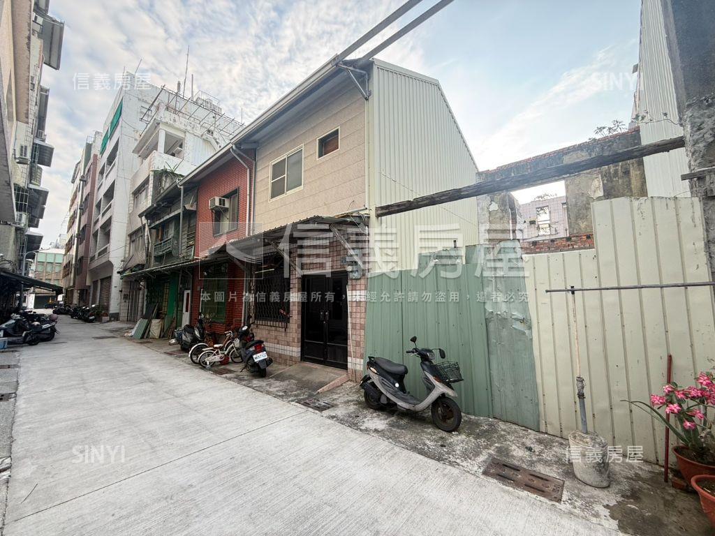 鹽埕美食旁需整理透天房屋室內格局與周邊環境