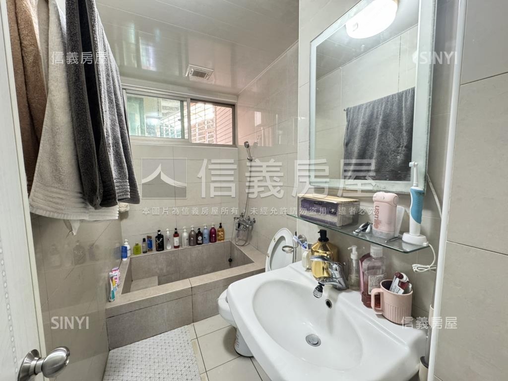 稀有釋出天頌３房車位房屋室內格局與周邊環境