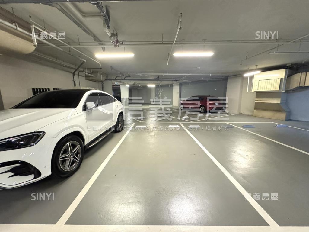 允將２房平車帝王戶房屋室內格局與周邊環境