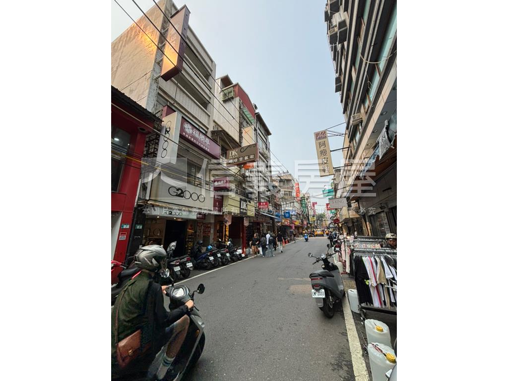 英專路傳家金透店房屋室內格局與周邊環境