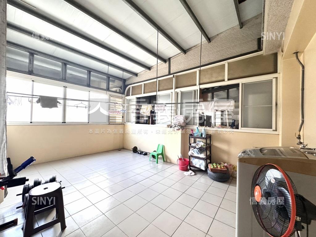 近東海商圈雙拼美墅Ａ房屋室內格局與周邊環境