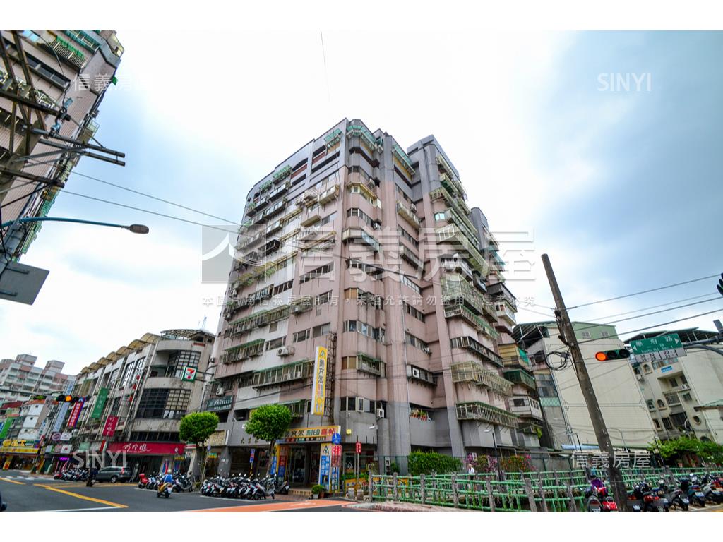京采萬分電梯美三房房屋室內格局與周邊環境