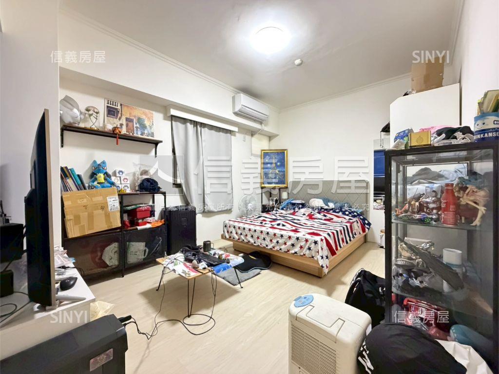土城學府路一段電梯三房房屋室內格局與周邊環境
