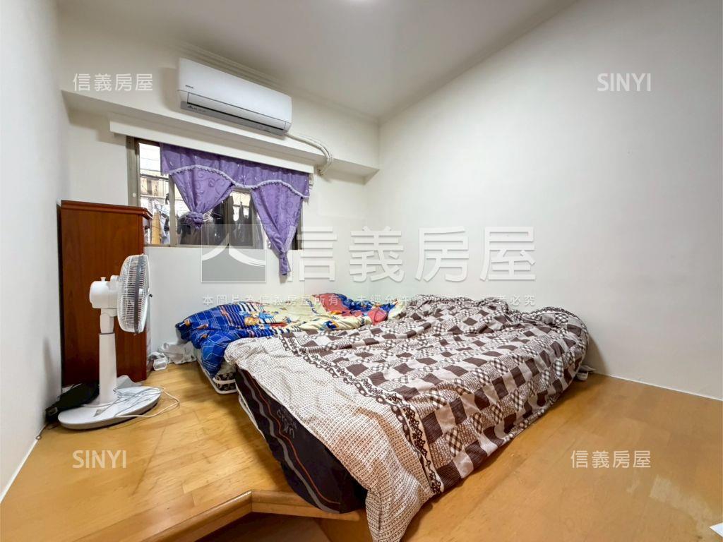 土城學府路一段電梯三房房屋室內格局與周邊環境