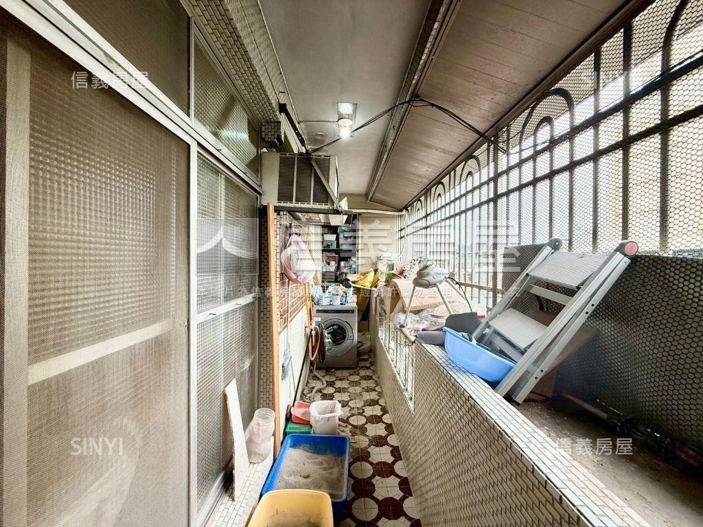 南雅方正頂樓大空間房屋室內格局與周邊環境
