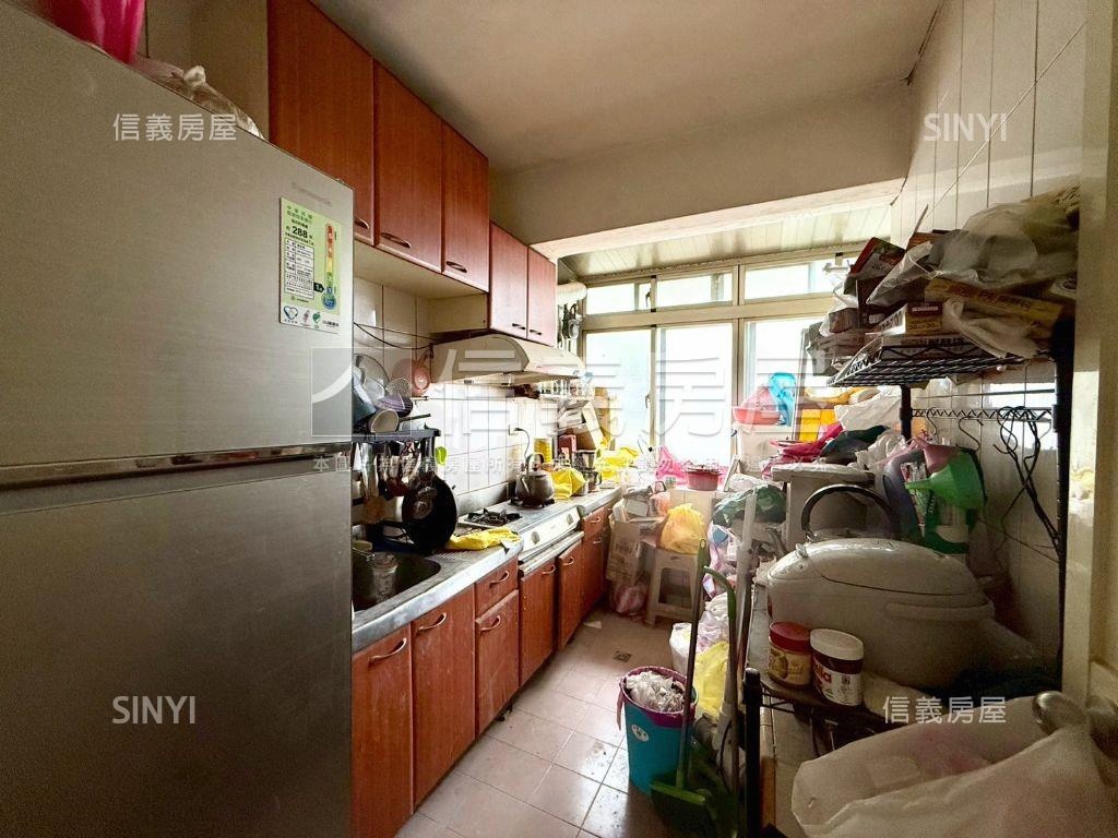 南雅方正頂樓大空間房屋室內格局與周邊環境