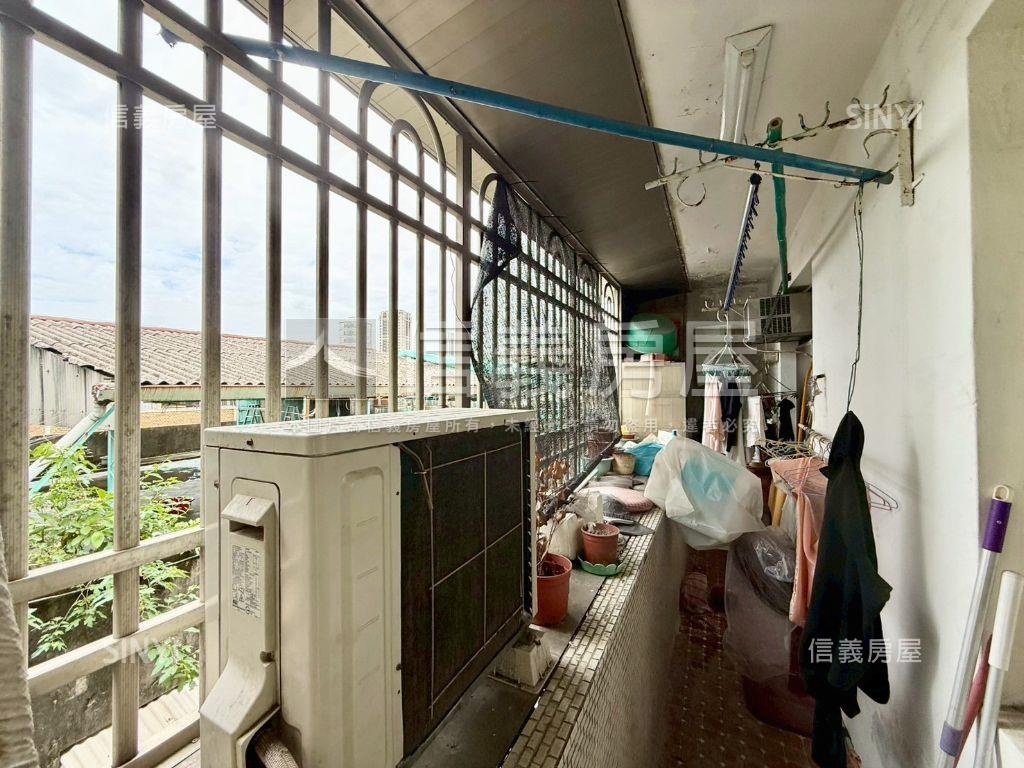 南雅方正頂樓大空間房屋室內格局與周邊環境