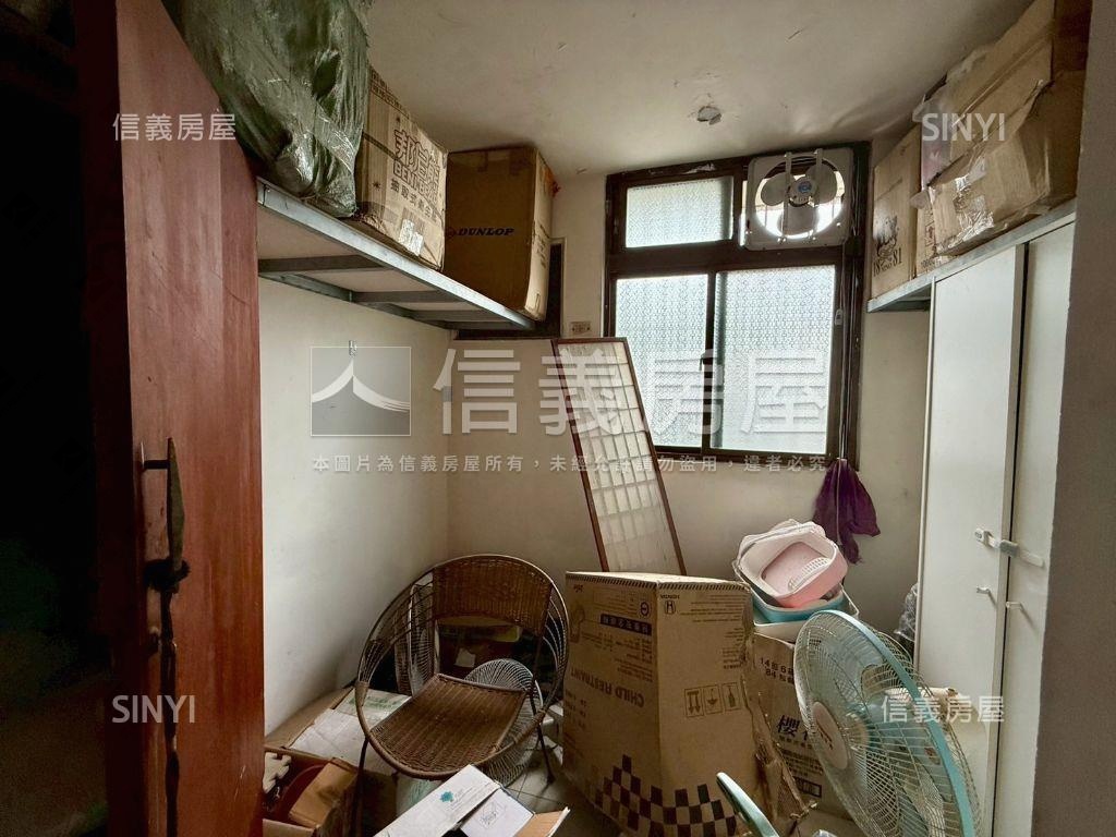 南雅方正頂樓大空間房屋室內格局與周邊環境