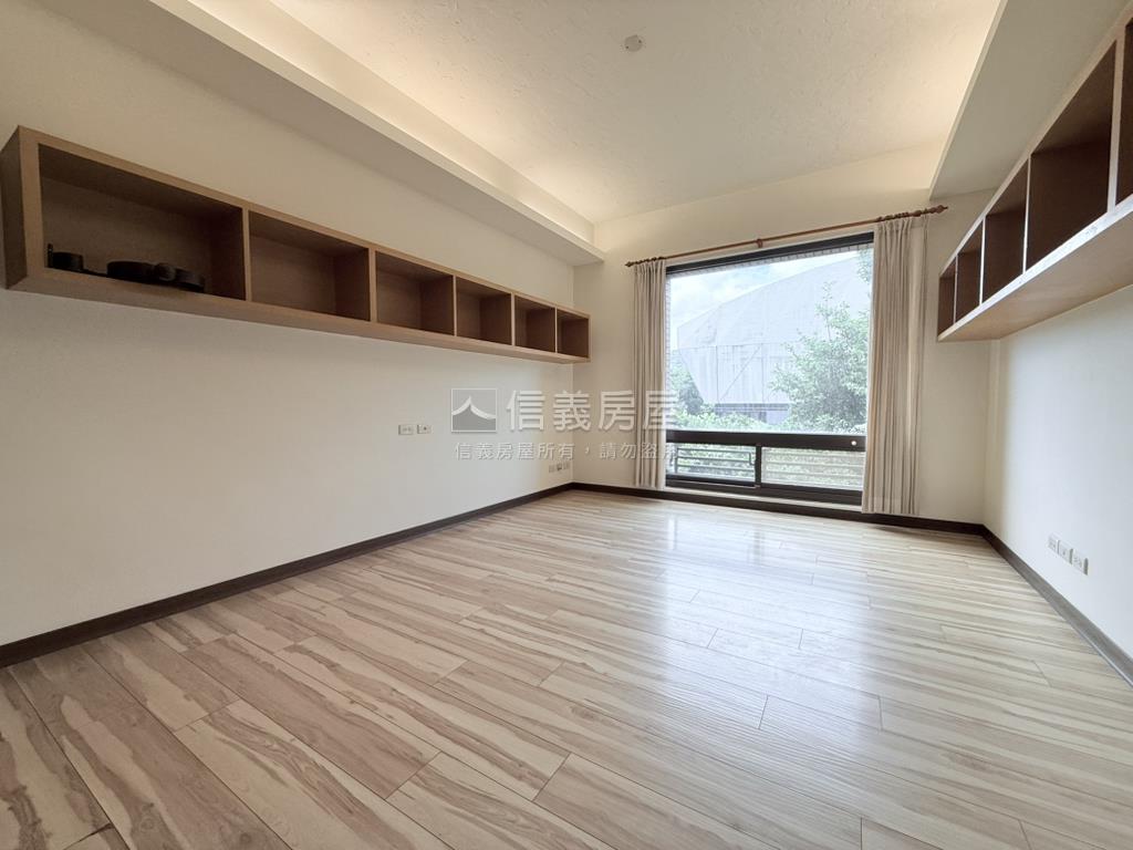 面公園綠景稀有四房房屋室內格局與周邊環境