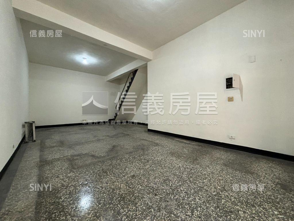愛群國小｜面寬店住房屋室內格局與周邊環境