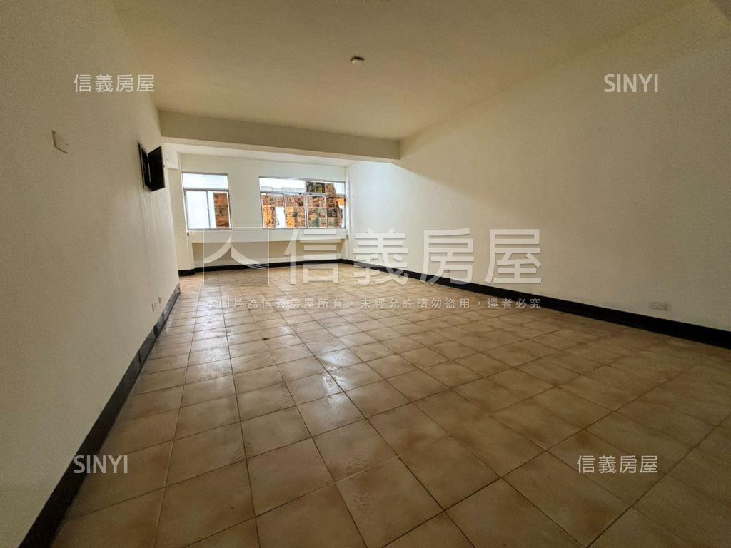 愛群國小｜面寬店住房屋室內格局與周邊環境