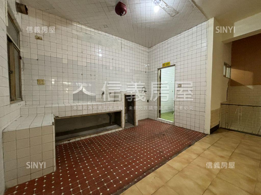 愛群國小｜面寬店住房屋室內格局與周邊環境