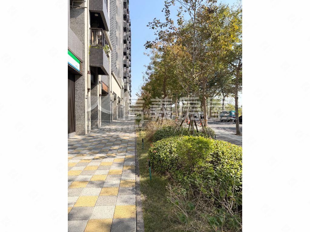 高鐵特區｜雙花園兩房平車房屋室內格局與周邊環境