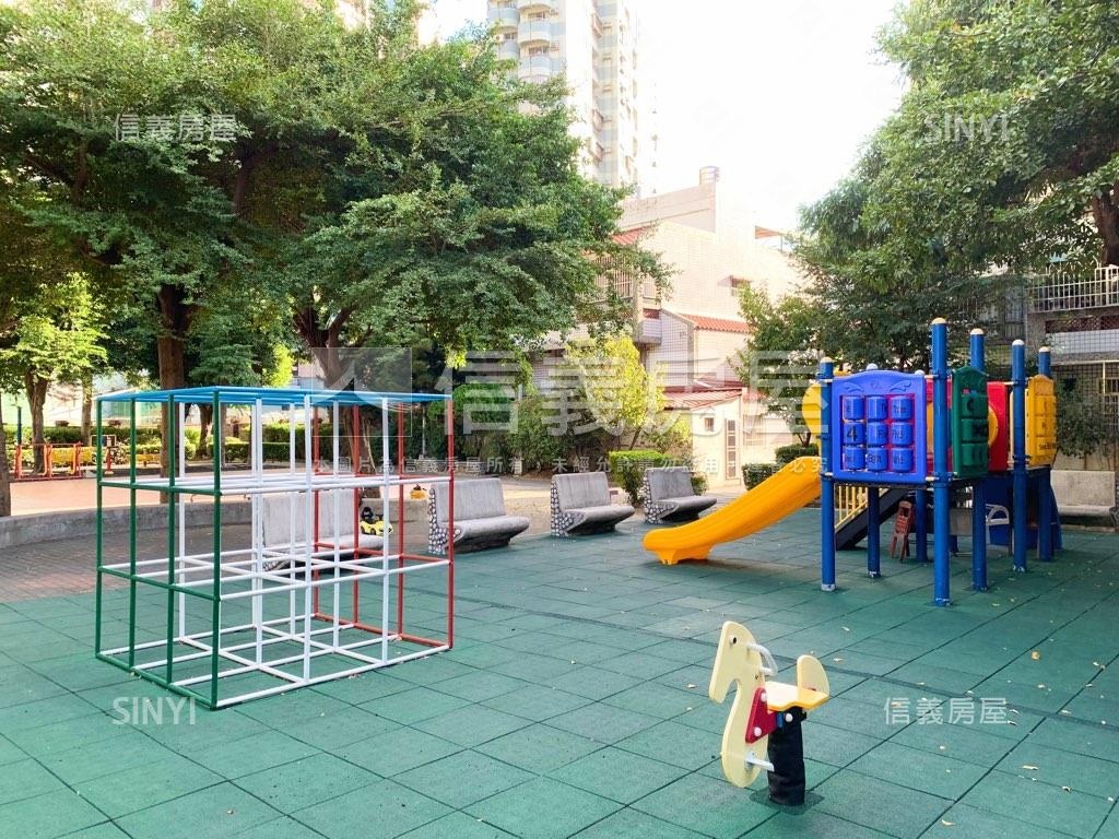 近雙語學區顯眼美樓店房屋室內格局與周邊環境