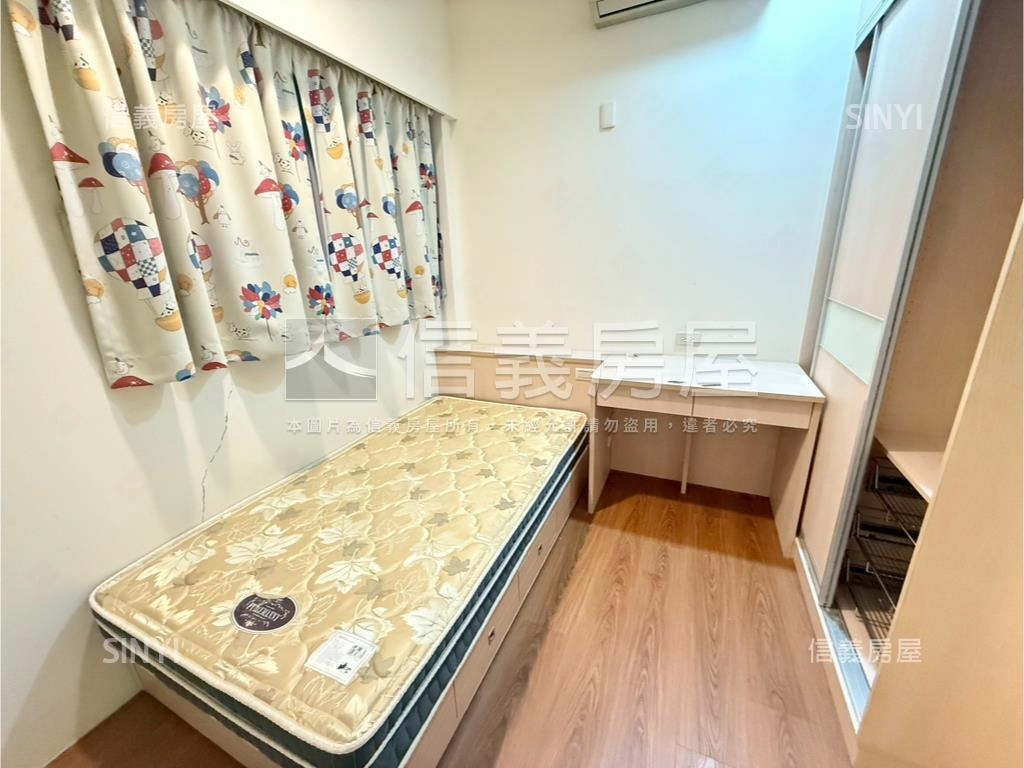 新店湯泉美地三房車位房屋室內格局與周邊環境