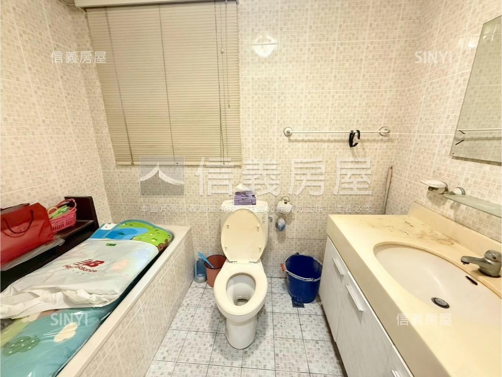 新店湯泉美地三房車位房屋室內格局與周邊環境