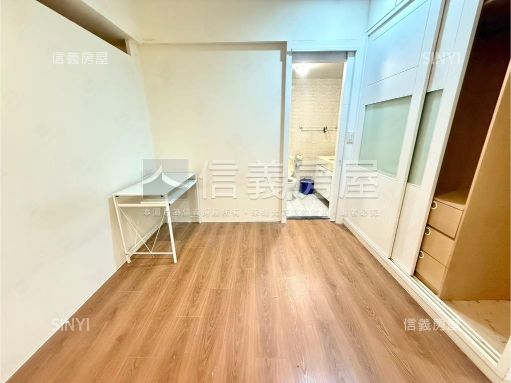 新店湯泉美地三房車位房屋室內格局與周邊環境