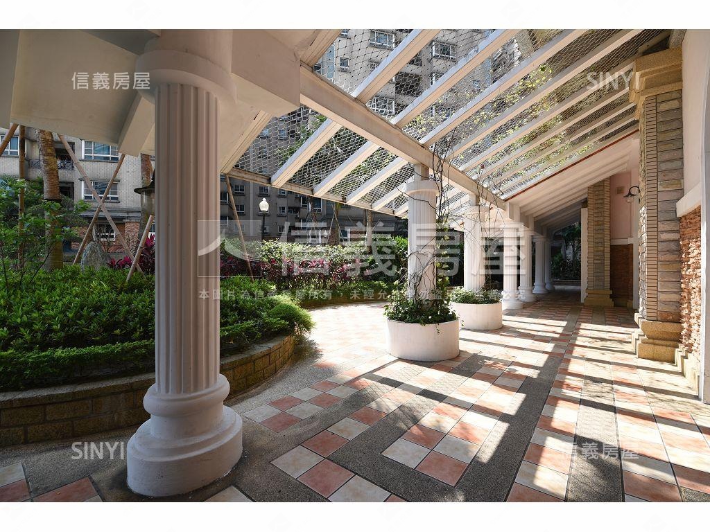 新店湯泉美地三房車位房屋室內格局與周邊環境