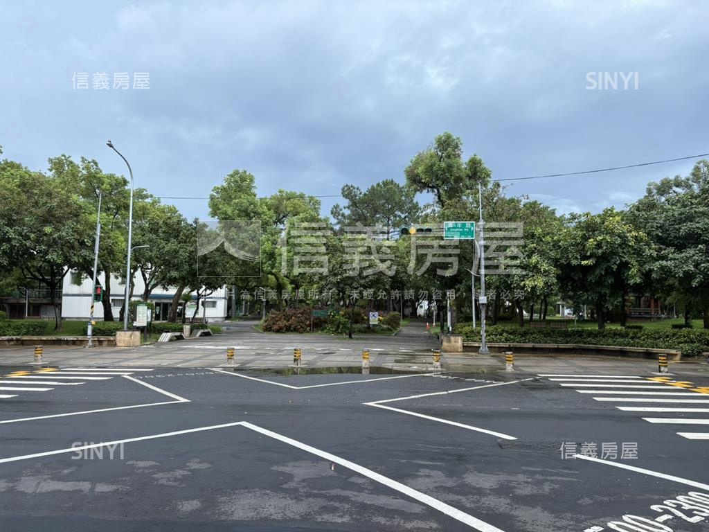 面青年致富店面房屋室內格局與周邊環境