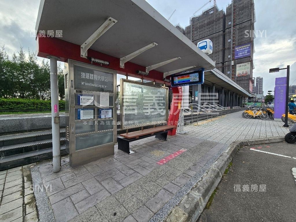 高樓層鉑悦兩房車位房屋室內格局與周邊環境