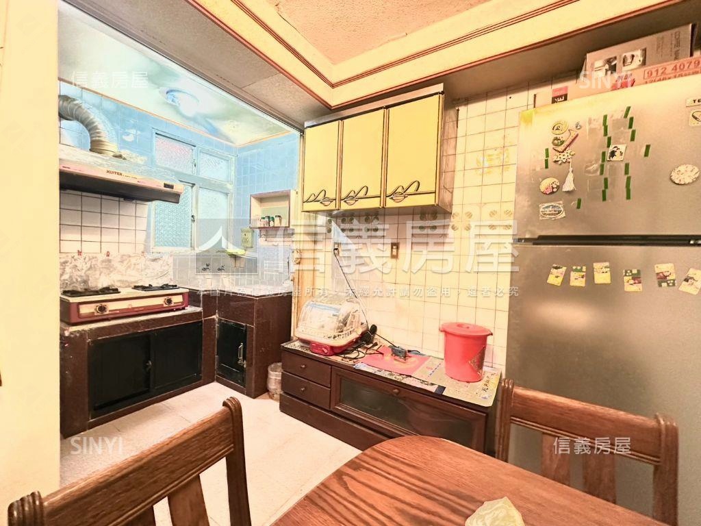 近文德站低總價靜巷三樓宅房屋室內格局與周邊環境