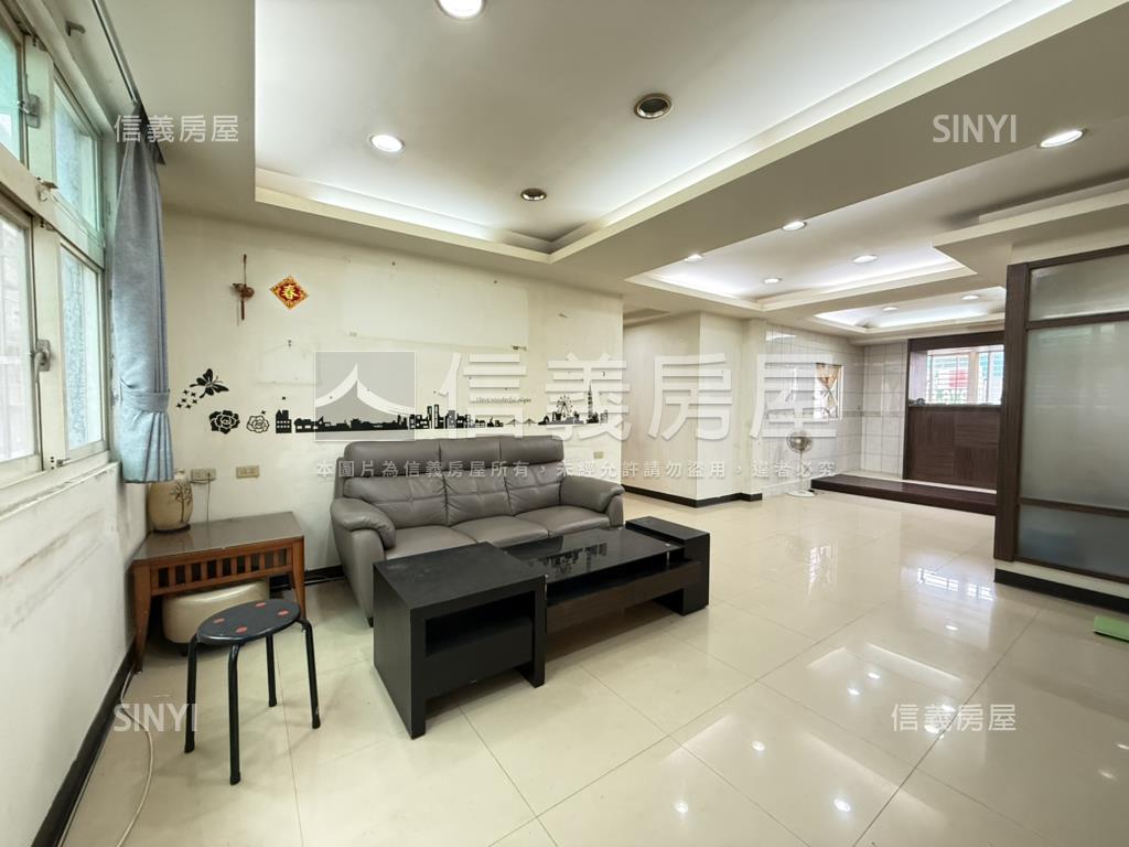 三面採光邊間近捷運美宅房屋室內格局與周邊環境