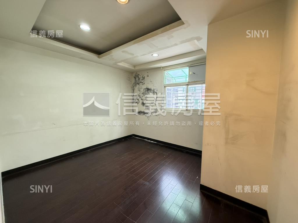 三面採光邊間近捷運美宅房屋室內格局與周邊環境