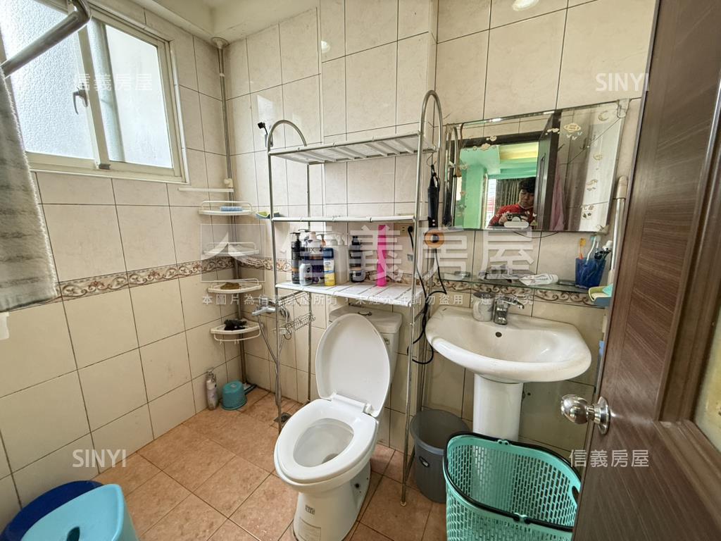 三面採光邊間近捷運美宅房屋室內格局與周邊環境