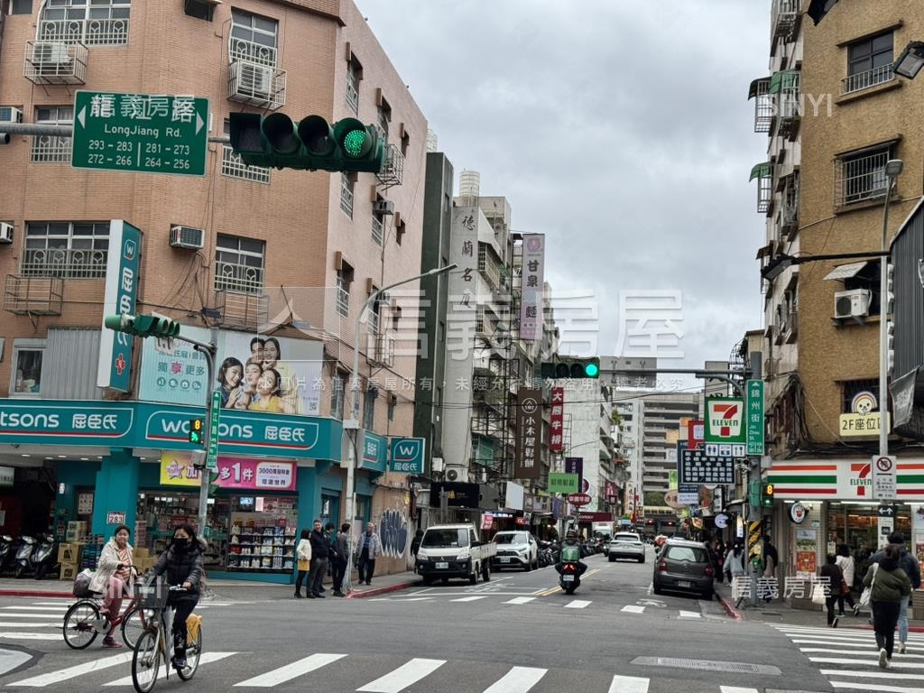 市中心道路用地房屋室內格局與周邊環境