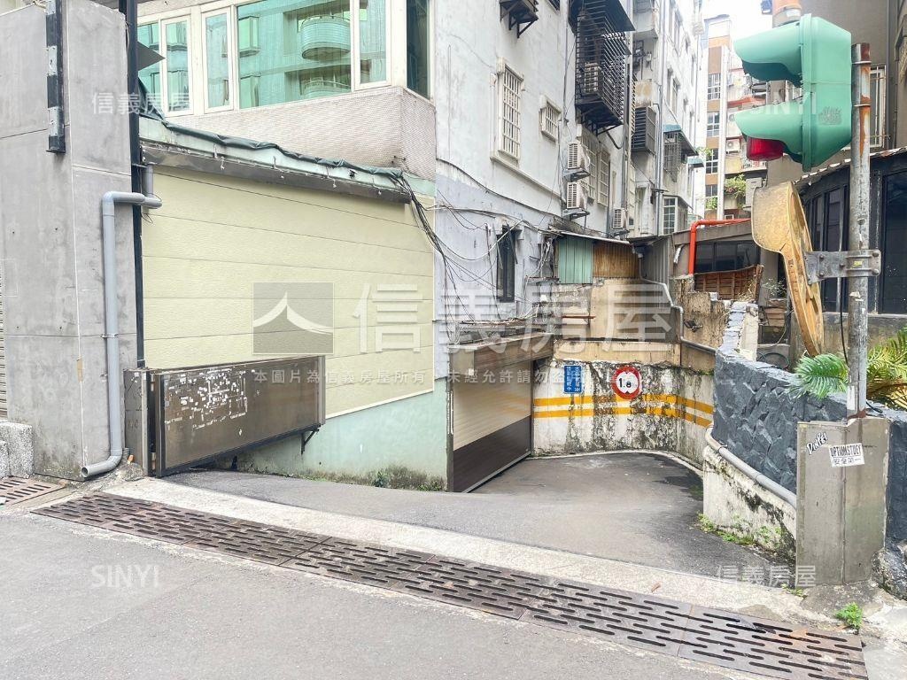 華園獨立產權坡道平面車位房屋室內格局與周邊環境