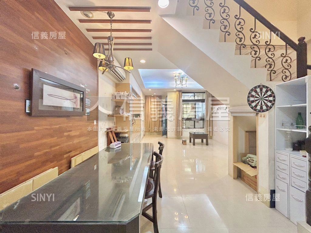 陽光國小旁稀有車位別墅房屋室內格局與周邊環境