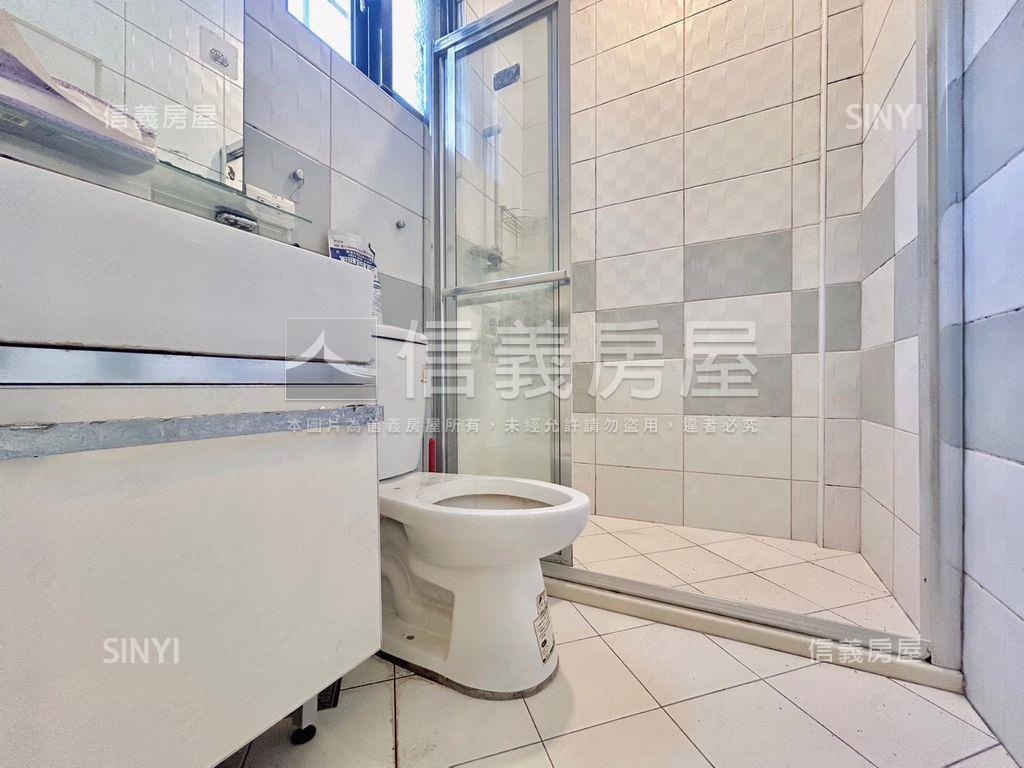 陽光國小旁稀有車位別墅房屋室內格局與周邊環境