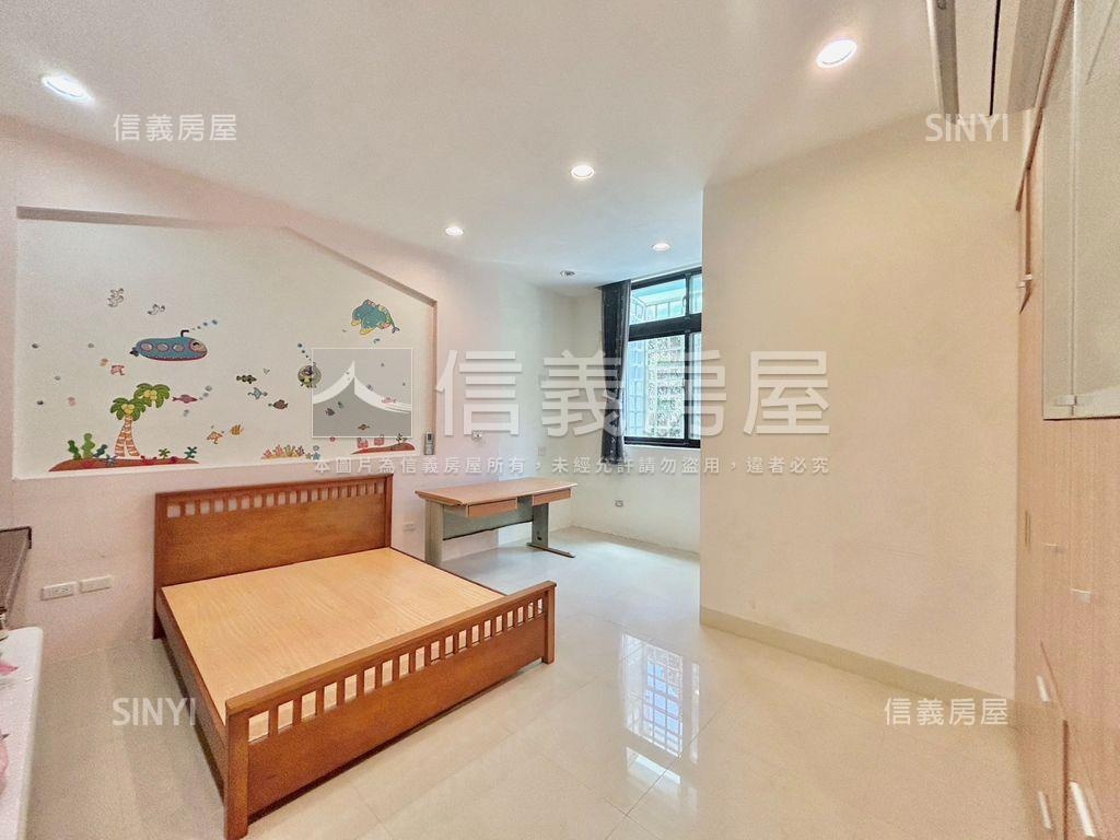 陽光國小旁稀有車位別墅房屋室內格局與周邊環境