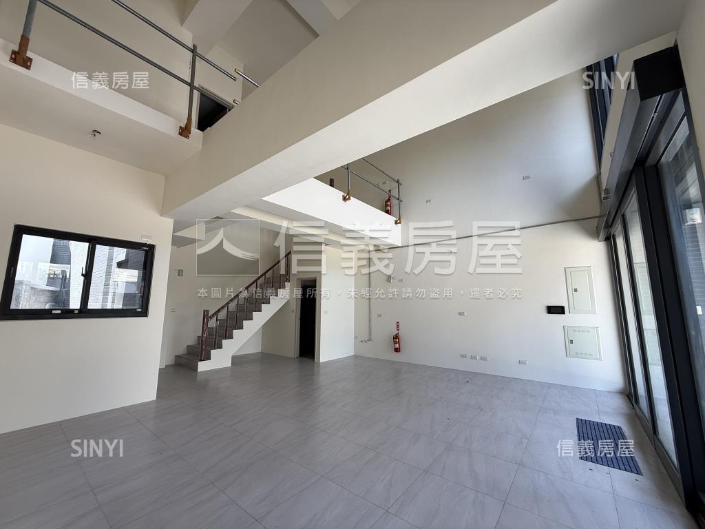 微笑南寮大面寬店面房屋室內格局與周邊環境