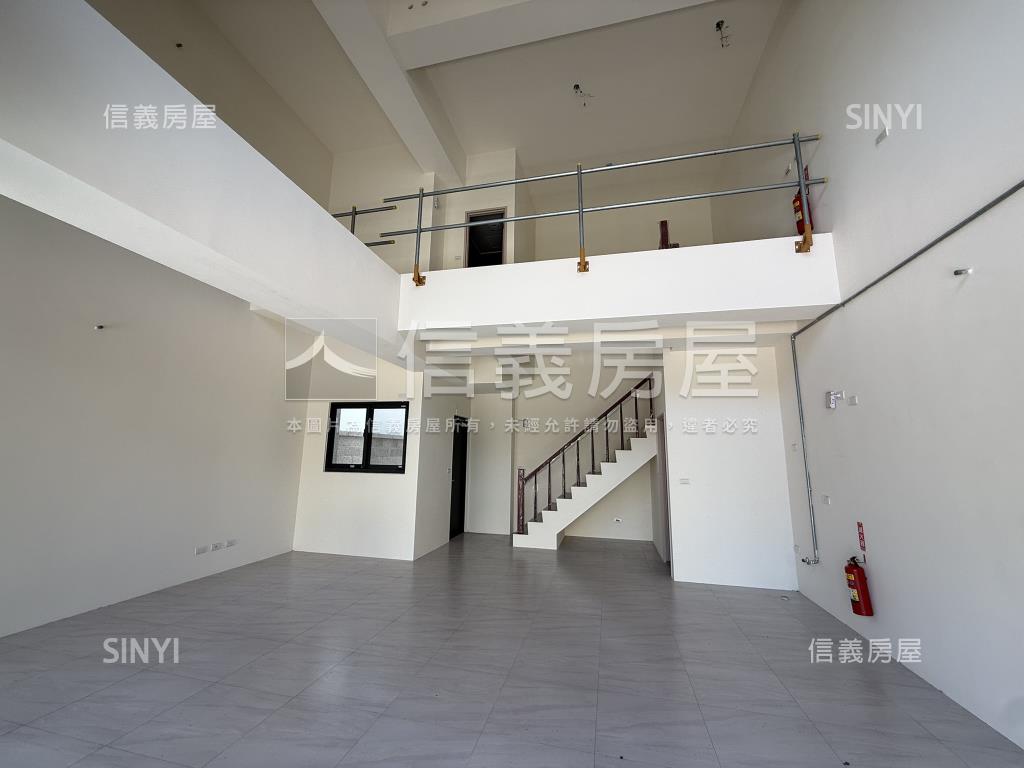 微笑南寮大面寬店面房屋室內格局與周邊環境