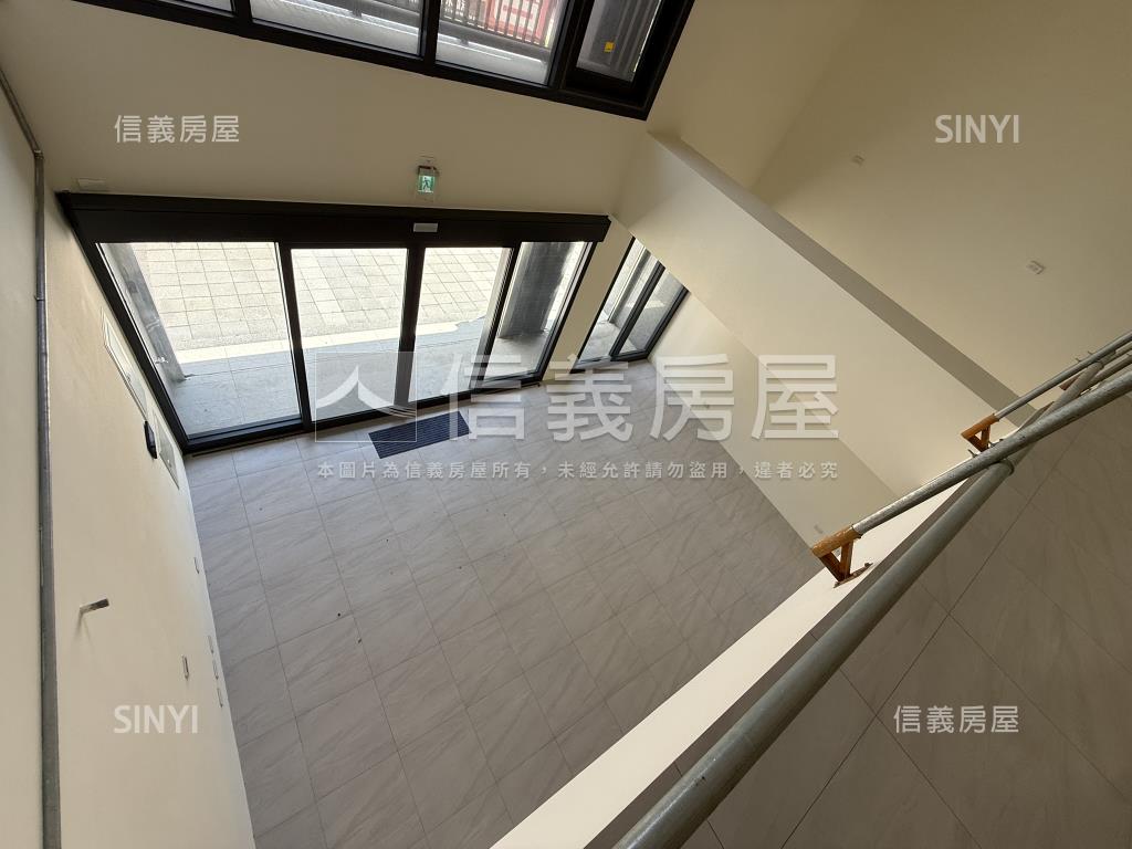 微笑南寮大面寬店面房屋室內格局與周邊環境