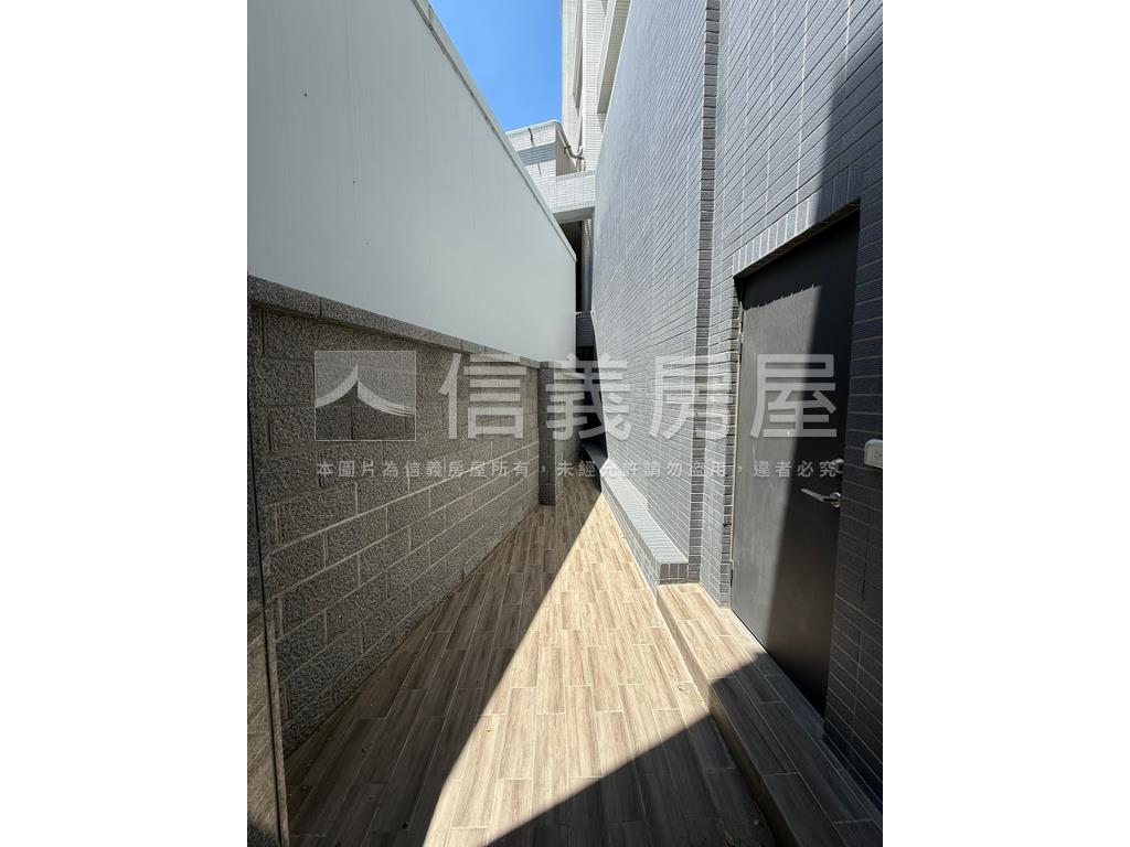 微笑南寮大面寬店面房屋室內格局與周邊環境