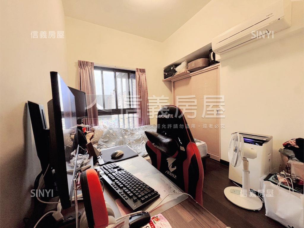 木柵市中心三房坡平車位房屋室內格局與周邊環境