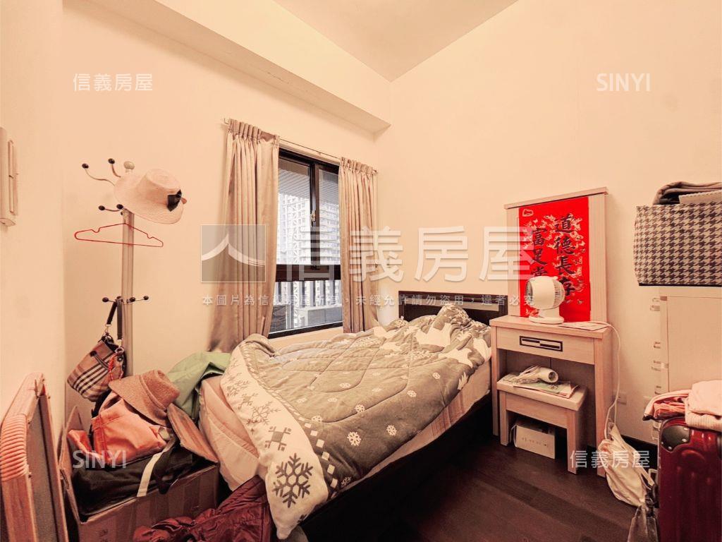 木柵市中心三房坡平車位房屋室內格局與周邊環境