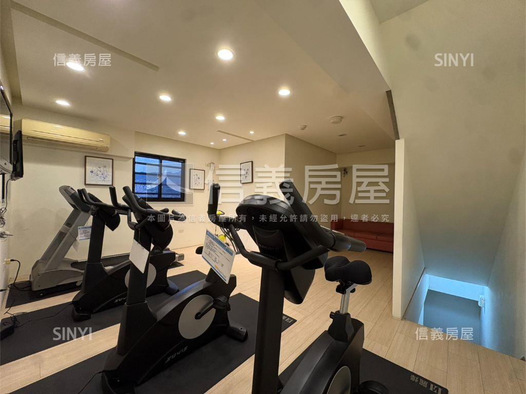 木柵市中心三房坡平車位房屋室內格局與周邊環境