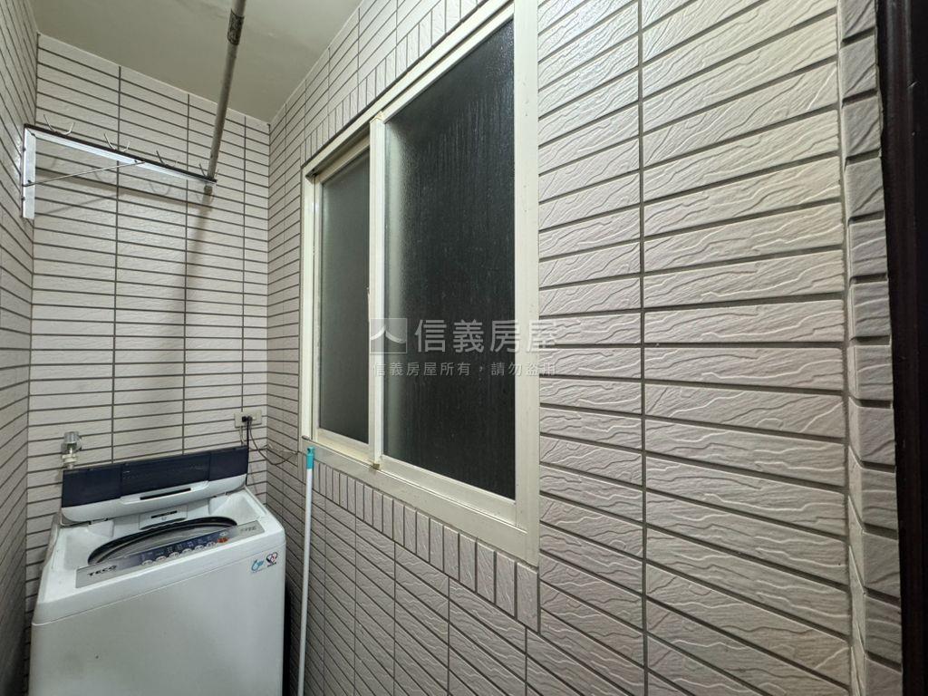 巨城溫馨２房美華廈房屋室內格局與周邊環境