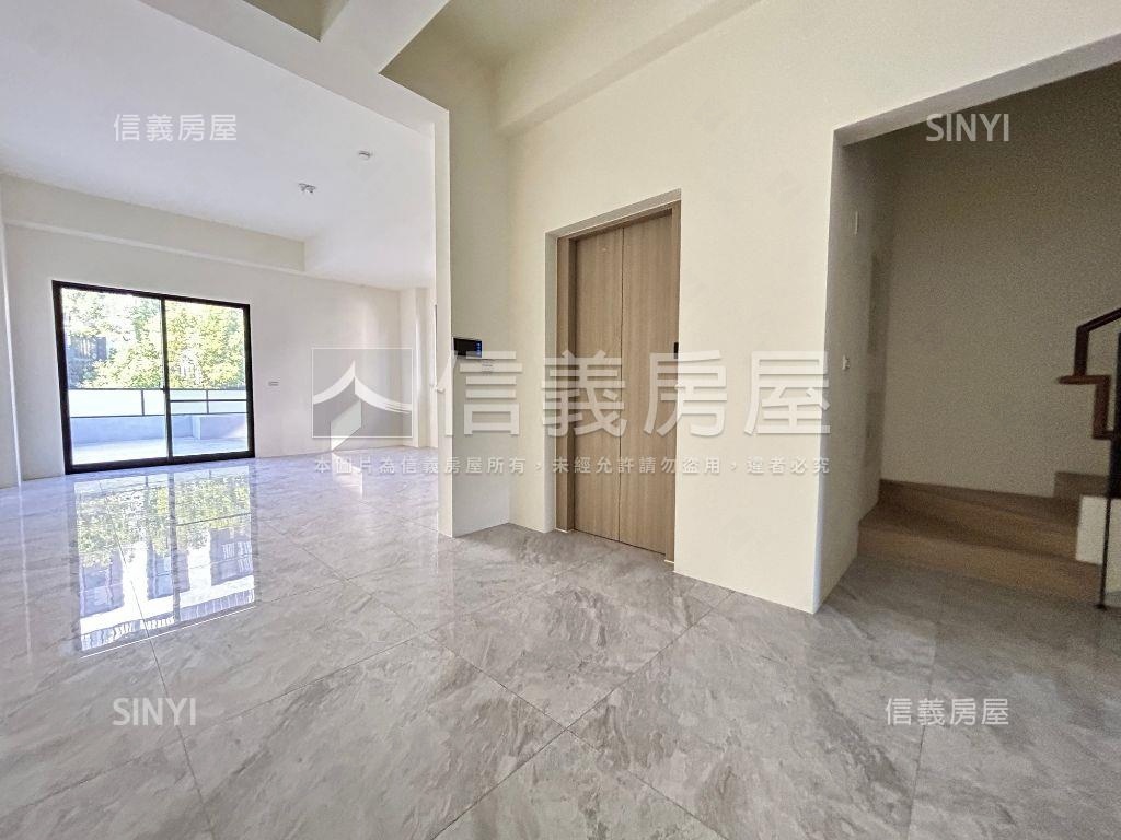 單元二臨路獨棟四車位別墅房屋室內格局與周邊環境