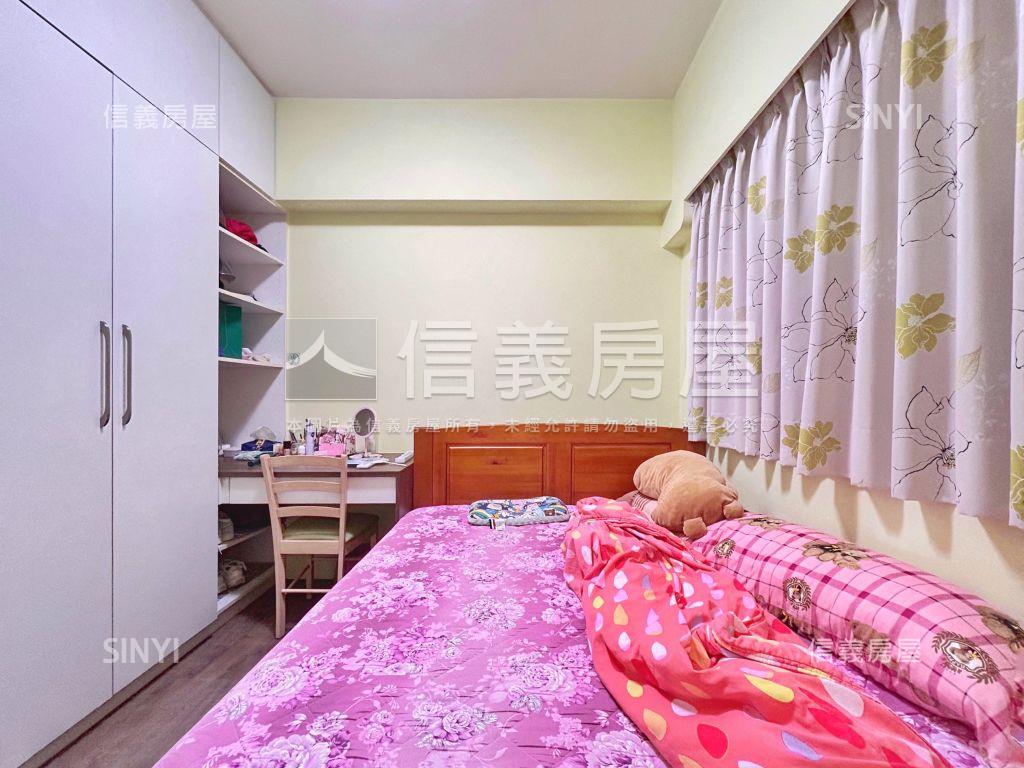 新麗馳。面十期三房平車房屋室內格局與周邊環境