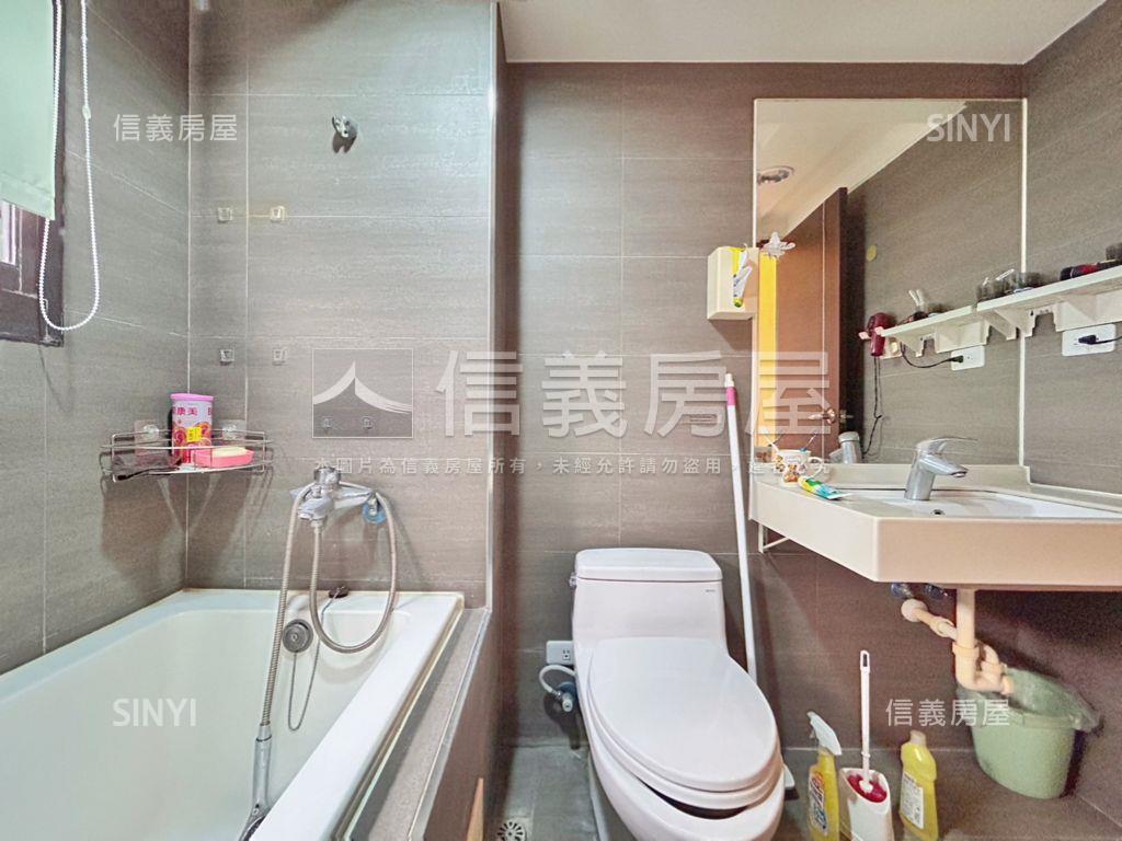新麗馳。面十期三房平車房屋室內格局與周邊環境
