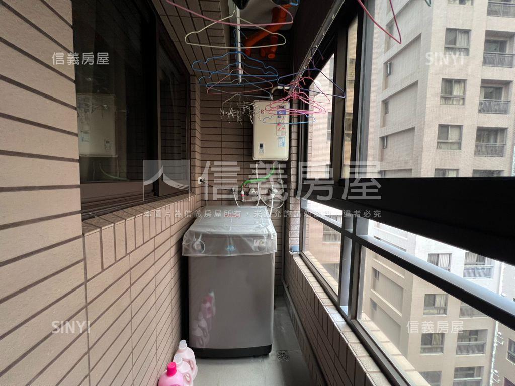 新麗馳。面十期三房平車房屋室內格局與周邊環境
