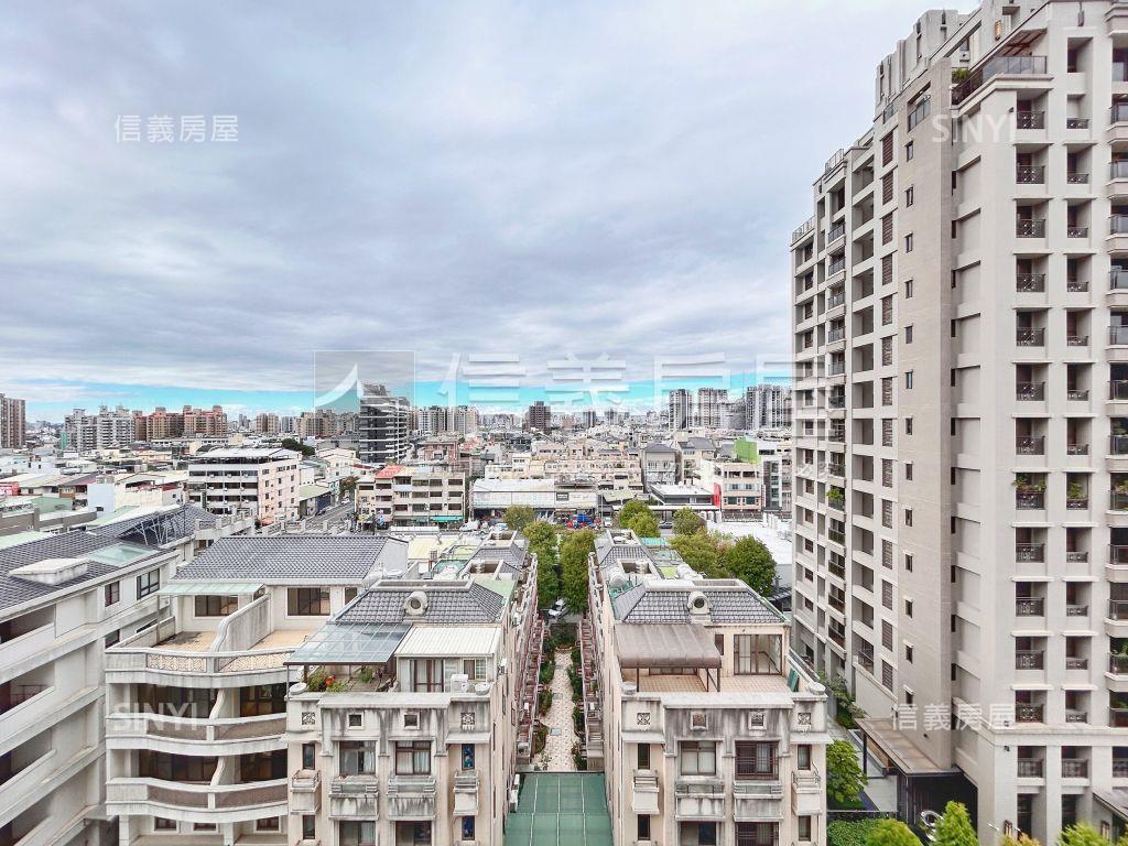 新麗馳。面十期三房平車房屋室內格局與周邊環境