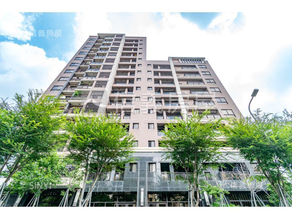 新麗馳。面十期三房平車房屋室內格局與周邊環境
